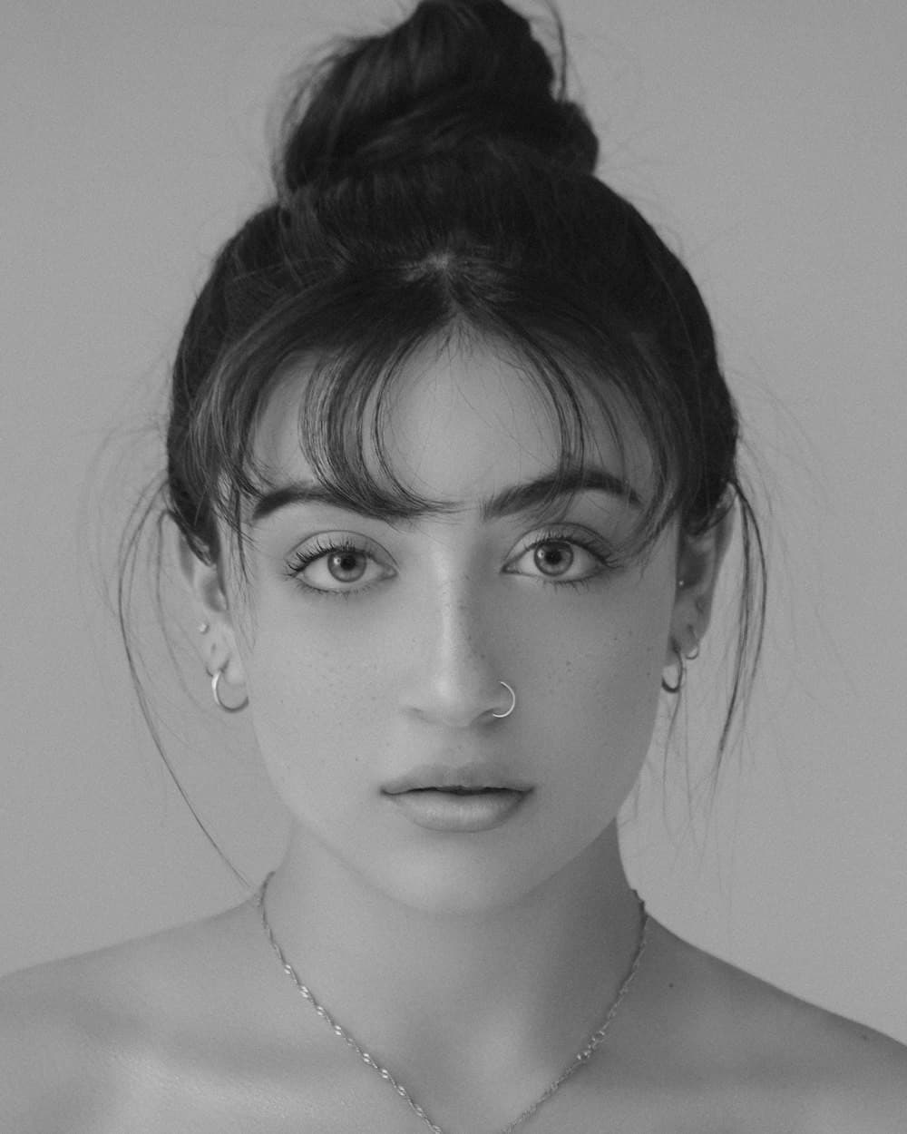 Black and white studio portrait before photo colorize